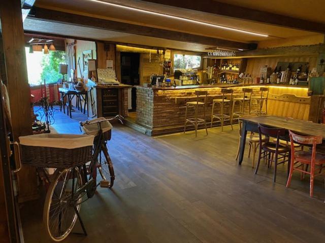 Restaurace v ubytování Hotel Le Clou