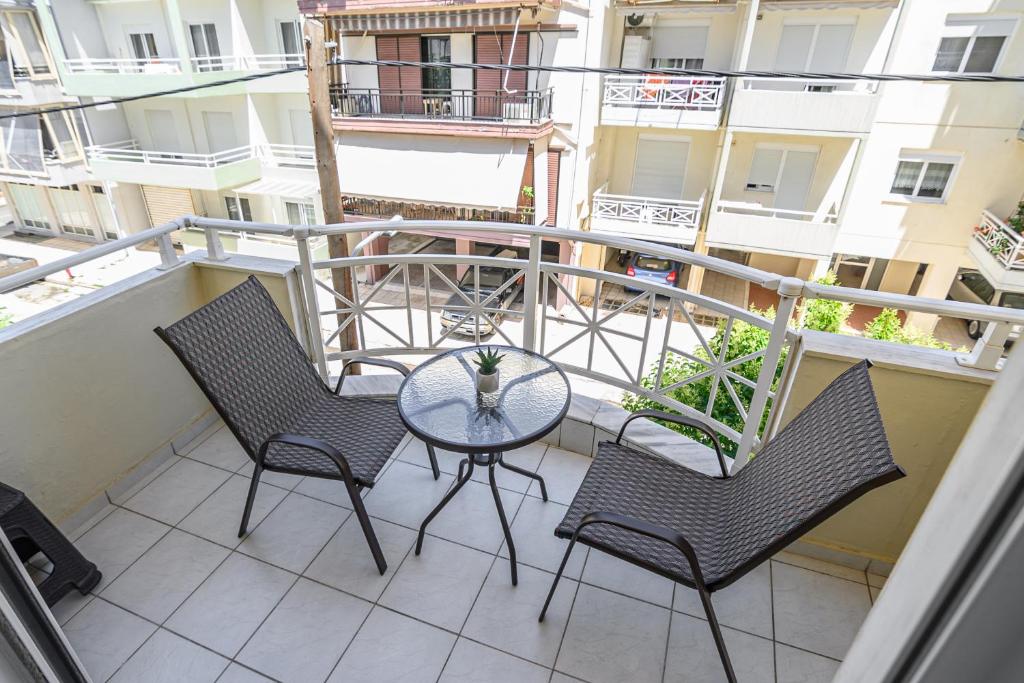 Balkon lub taras w obiekcie Yellow Fresh Apartment 2