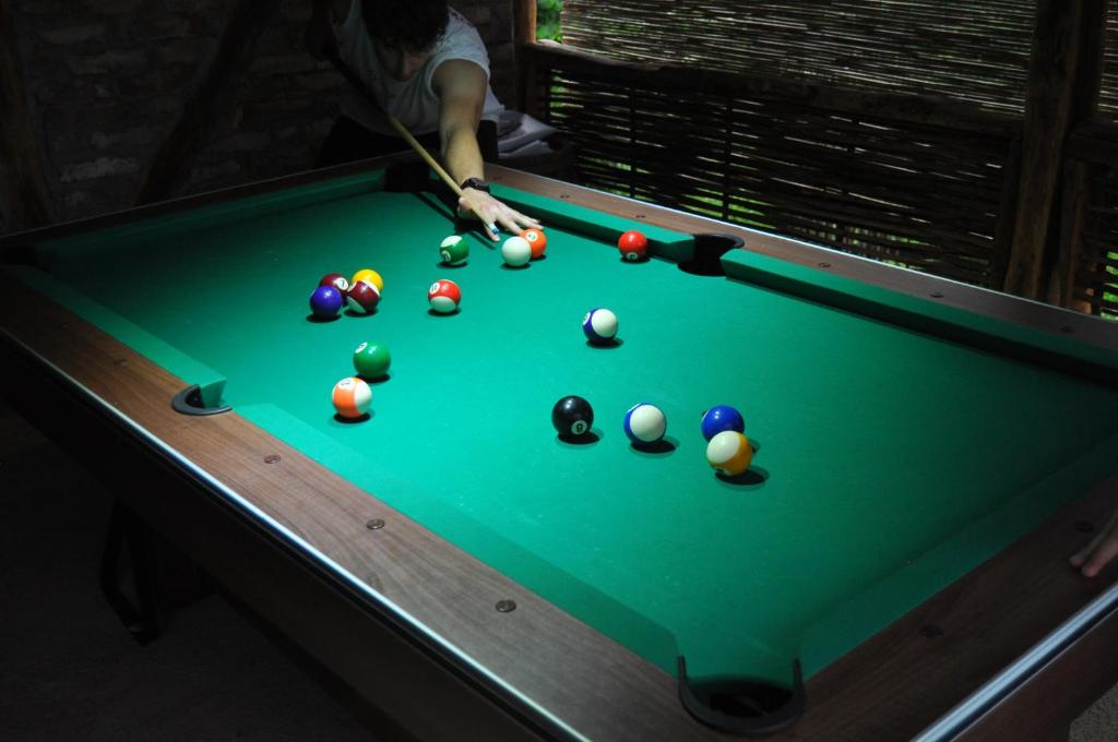 Biliár nebo kulečník v ubytování Seosko domaćinstvo „GABAR”