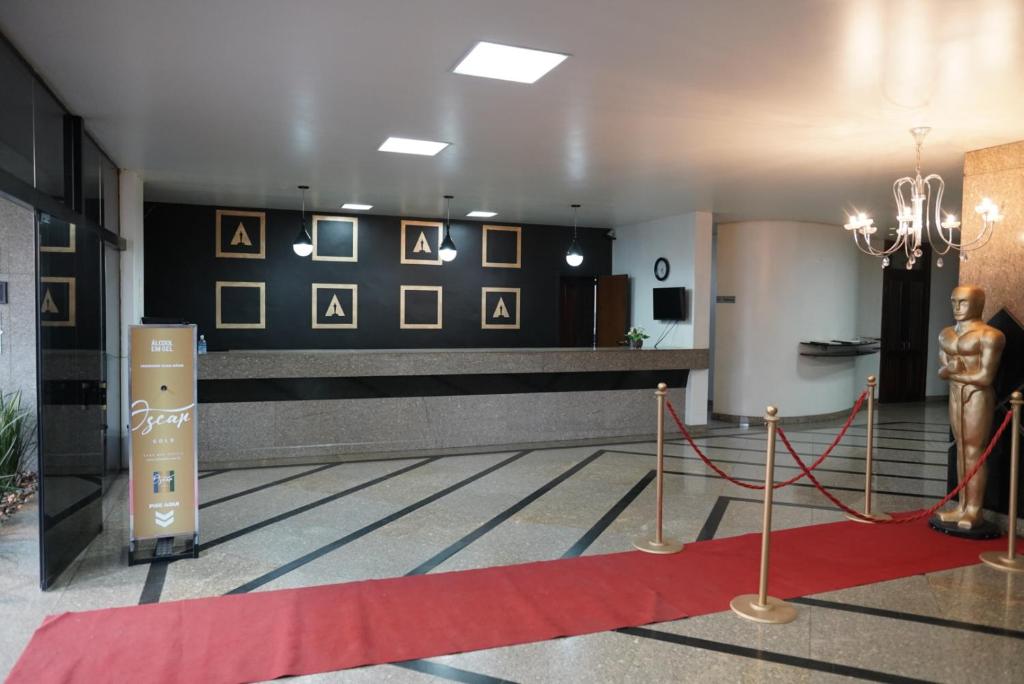  HOTEL OSCAR GOLD