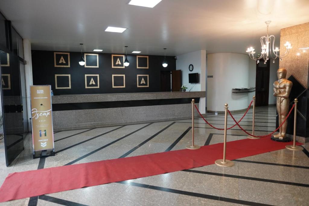  HOTEL OSCAR GOLD