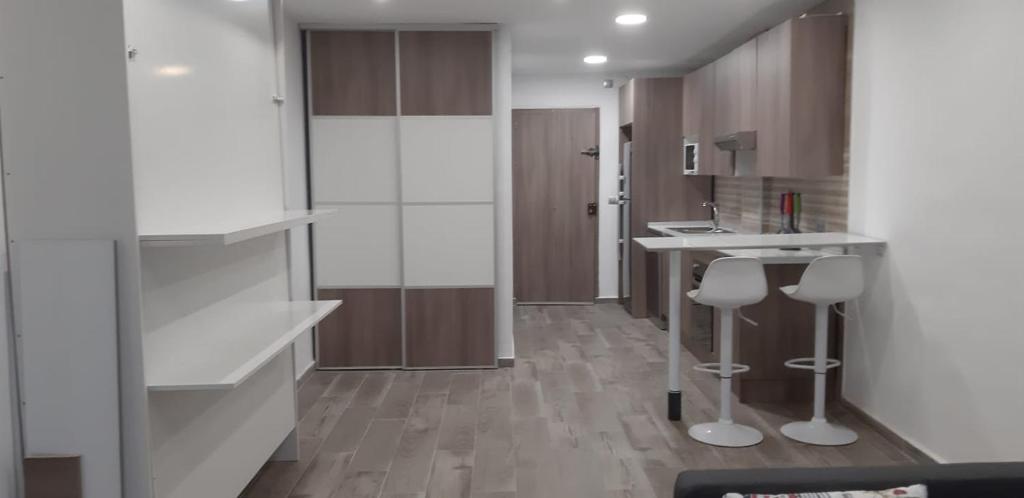 Kuchyňa alebo kuchynka v ubytovaní Estudio PREMIUM Vera Playa Naturista
