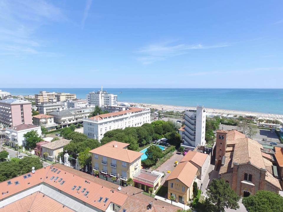 Residenza Grand Hotel Riccione - Resim 10