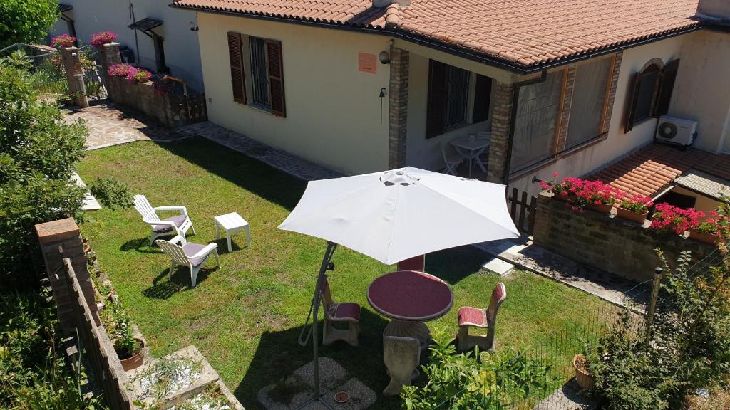 Ogród w obiekcie Casato Clavelli 1