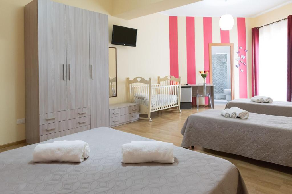 B&B Il giardino dei sogni - Family Room With Private Bathroom