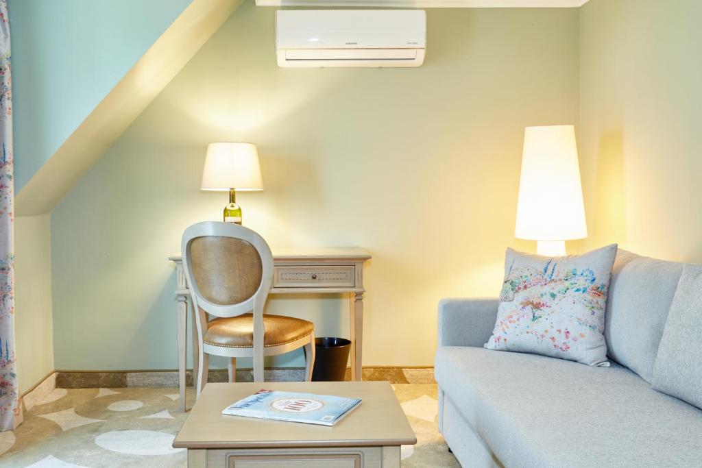 Część wypoczynkowa w obiekcie Crocus Gere Bor Hotel Resort & Wine Spa