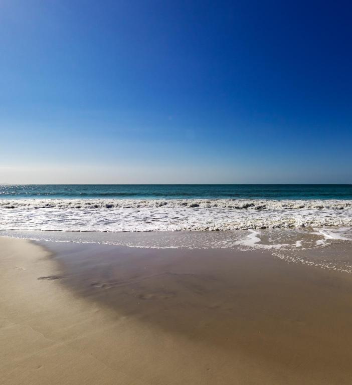  Apartamento - 30mts Praia Central - Frente Avenida