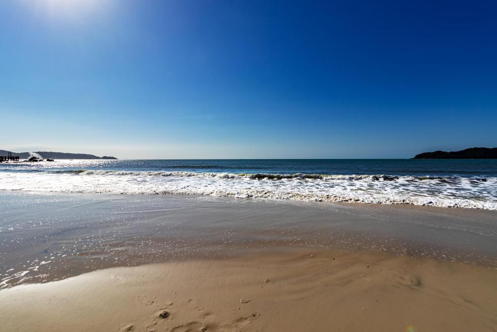  Apartamento - 30mts Praia Central - Frente Avenida