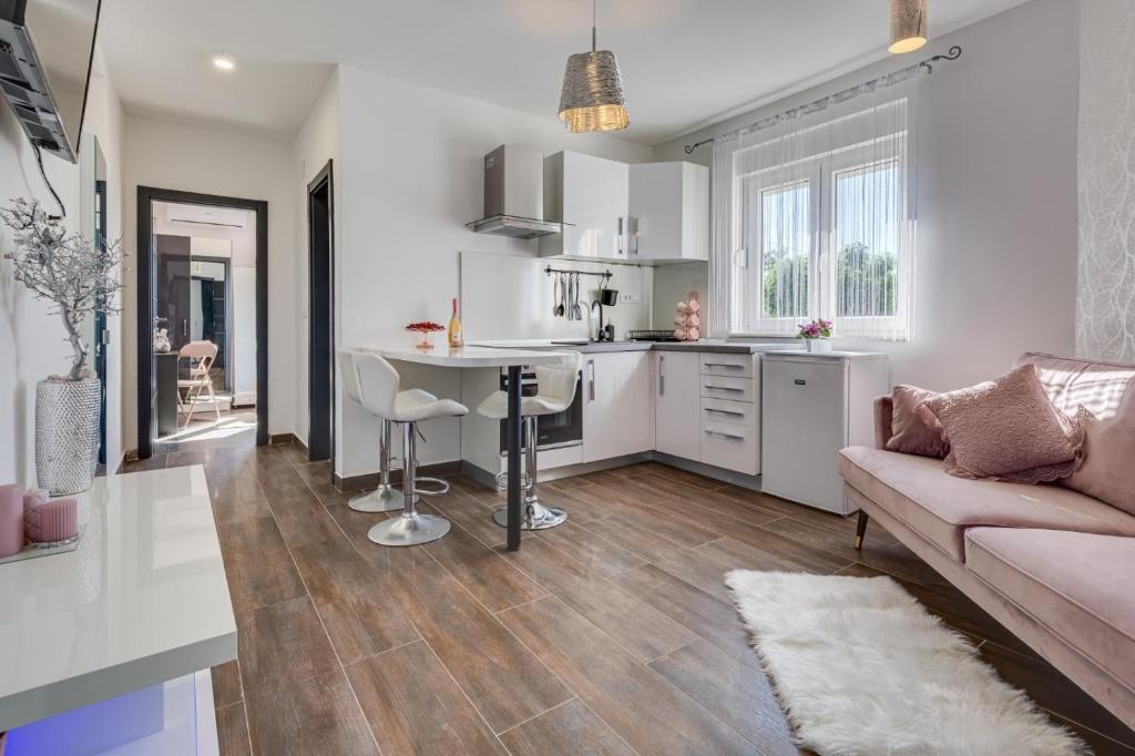 Oliva Vallis Apartments - 7