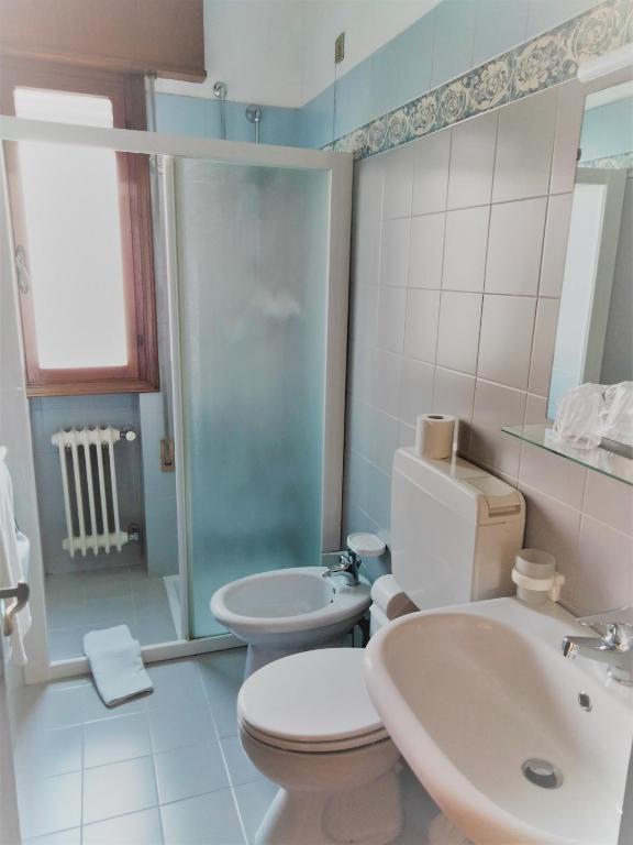 Koupelna v ubytování Hotel Kristall