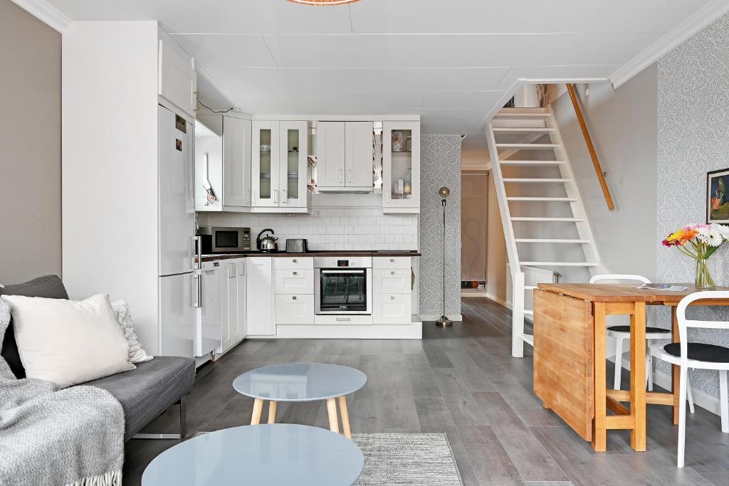 Entire modern home in Stockholm Kista - suitable for four persons - Housity