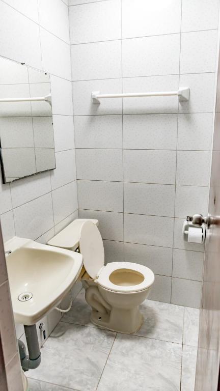 Koupelna v ubytování Hostal Ñaña