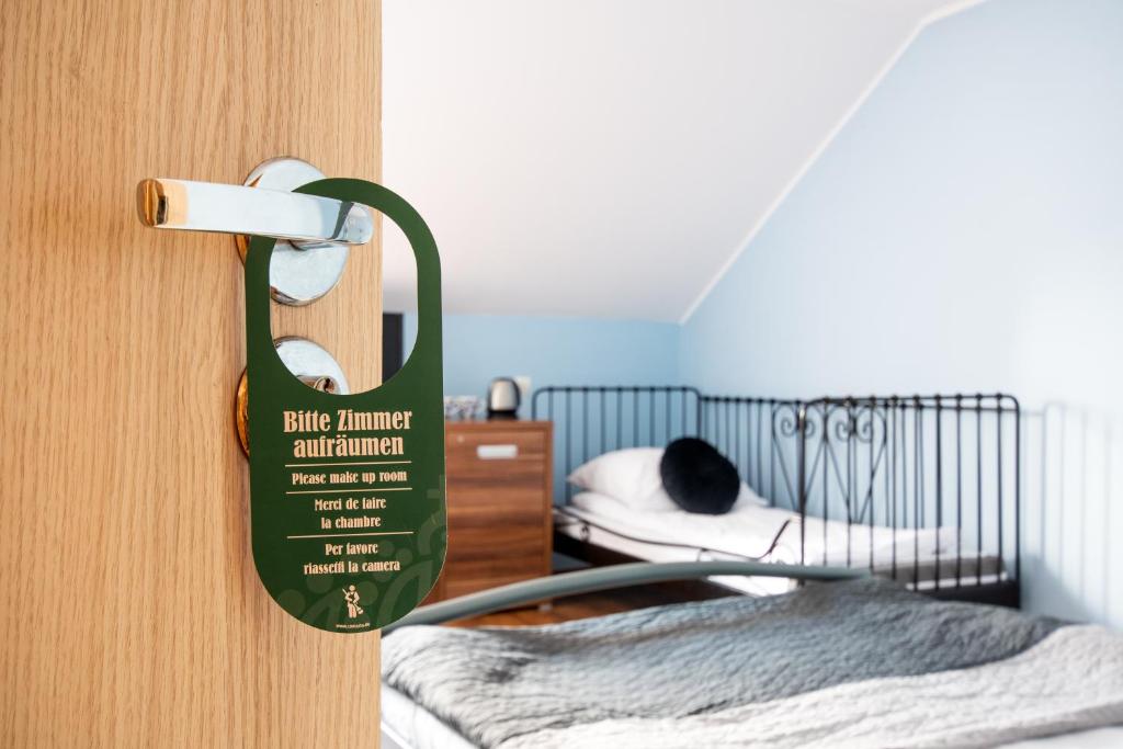Postel nebo postele na pokoji v ubytování Hostel Krokodyl-Stara Praga