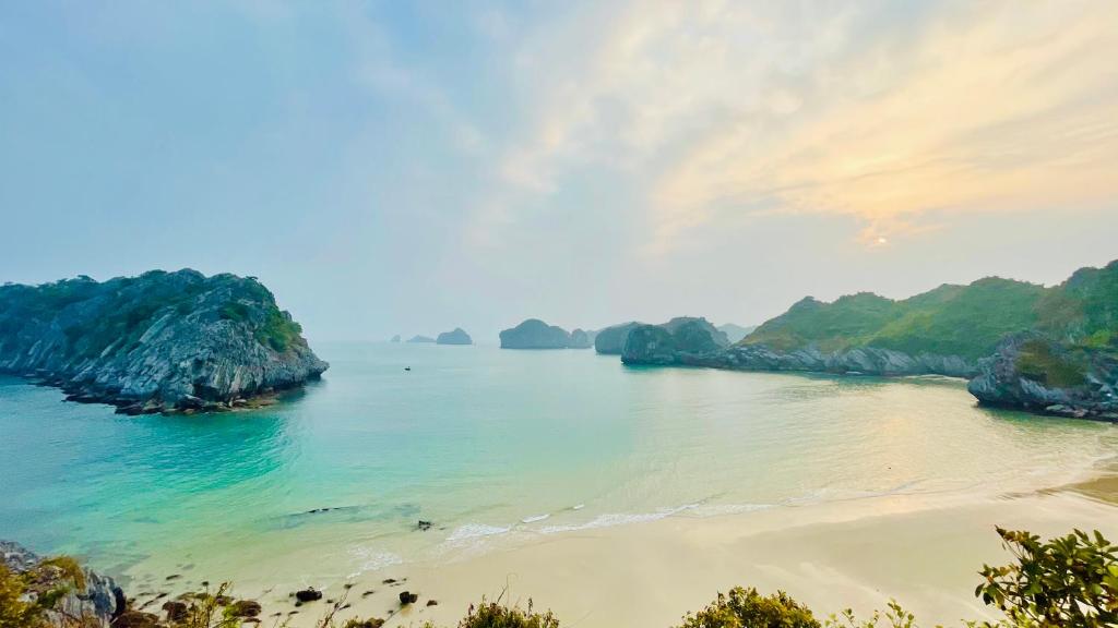 Sea Pearl Cat Ba Hotel, Đảo Cát Bà – Cập Nhật Giá Năm 2023