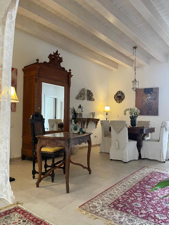 Część wypoczynkowa w obiekcie Ortigia MaaM Apartment