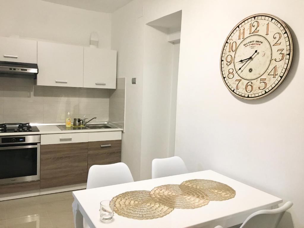 Kuchyň nebo kuchyňský kout v ubytování Apartments Eni & Dani