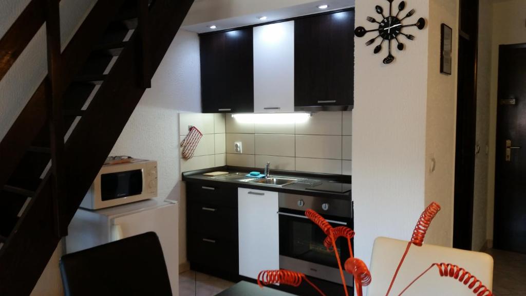 Kuchnia lub aneks kuchenny w obiekcie Apartment Červar