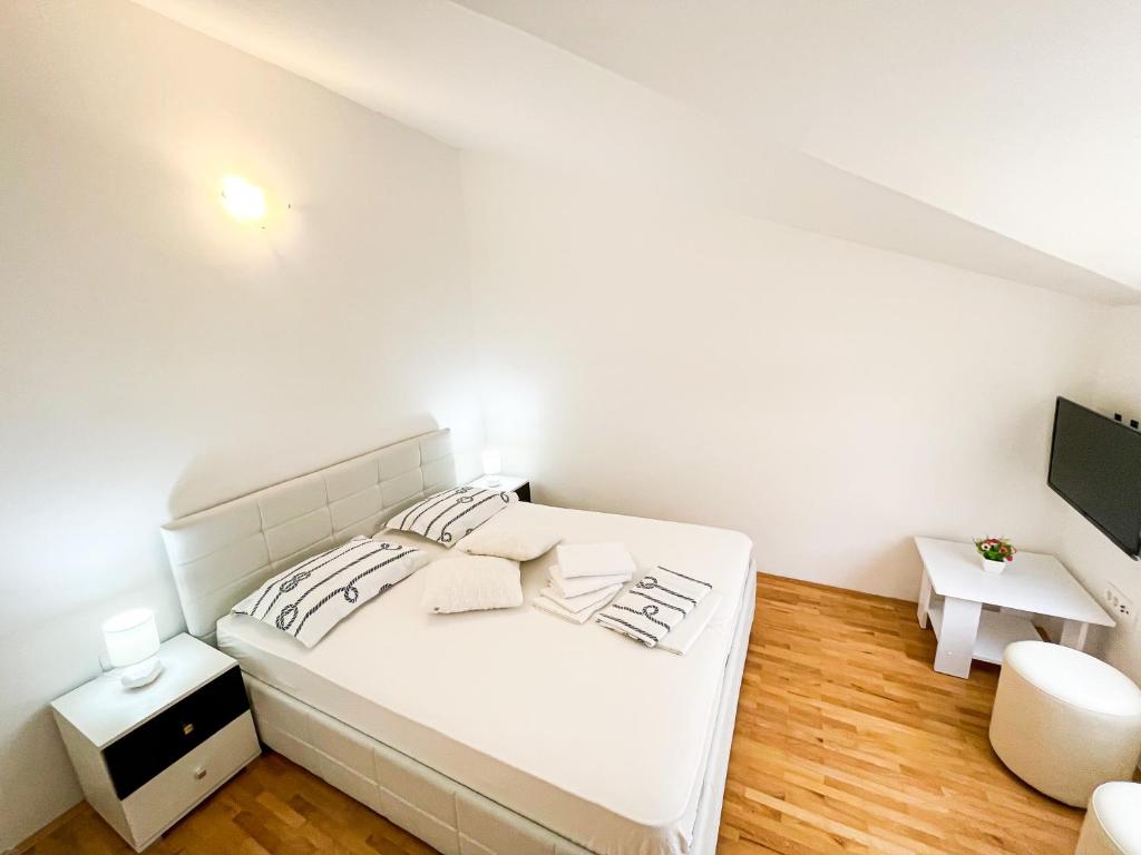 Vacation Rentals Croatia - 带露台的公寓