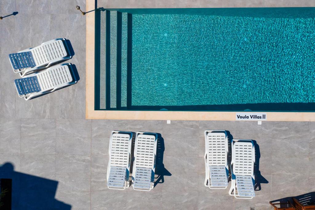 Basen w obiekcie Voula Villa Luxury lub w pobliżu
