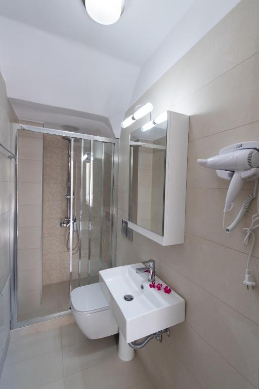 Łazienka w obiekcie Voula Villa Luxury