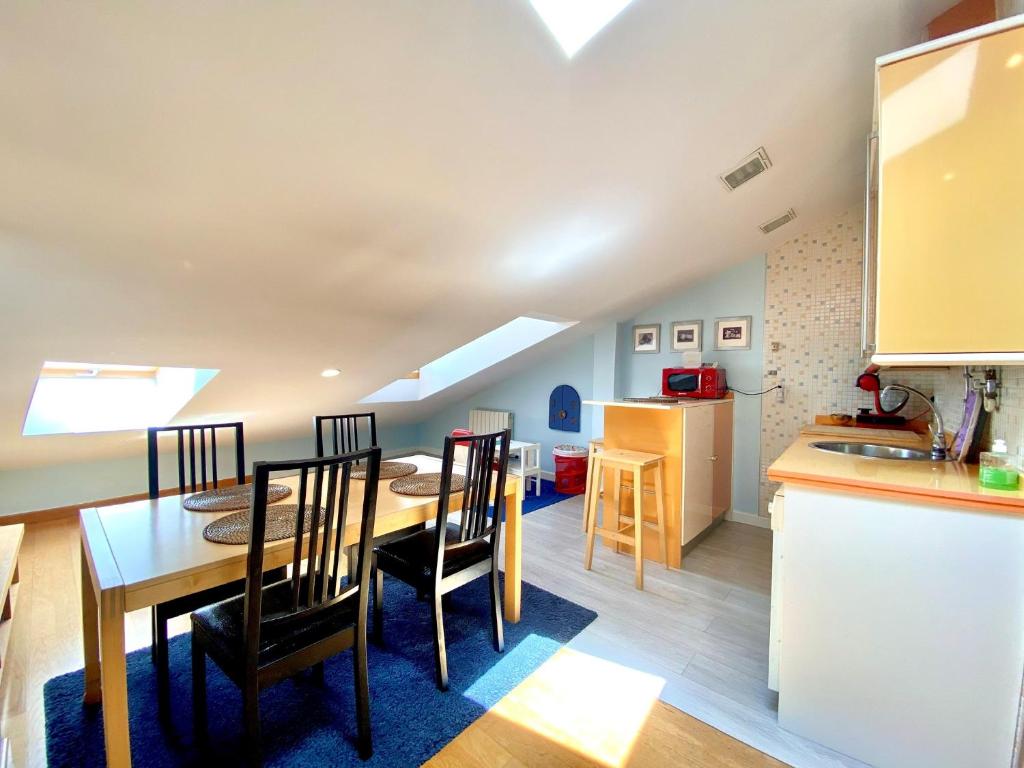 A kitchen or kitchenette at Apartamento Turistico Plaza Mayor
