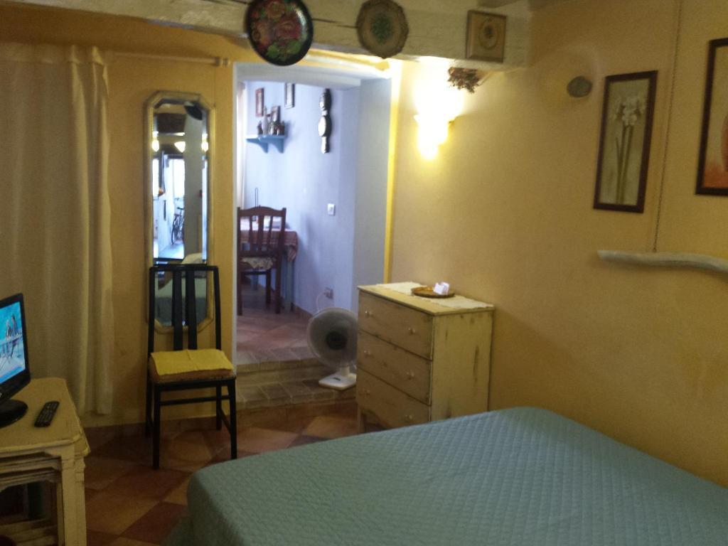 Parma City Centre with Patio - Housity