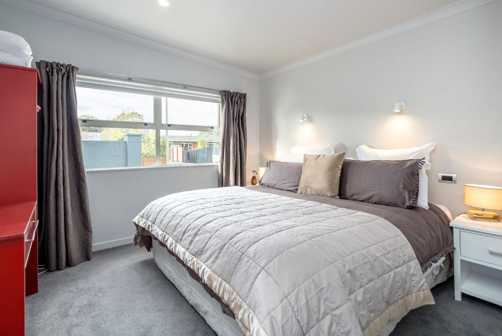 TWO FOUR COLOGNE - Resim 16