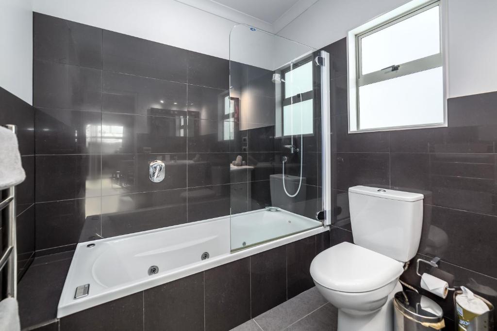 TWO FOUR COLOGNE - Resim 18