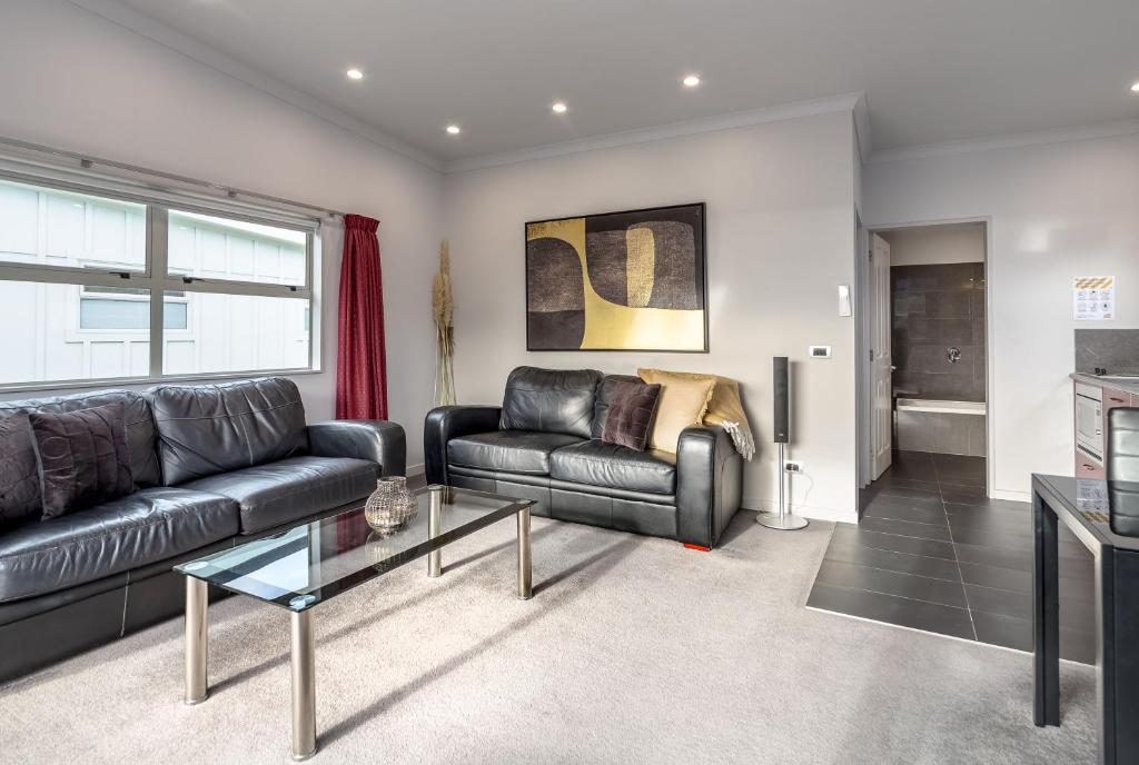 TWO FOUR COLOGNE - Resim 27