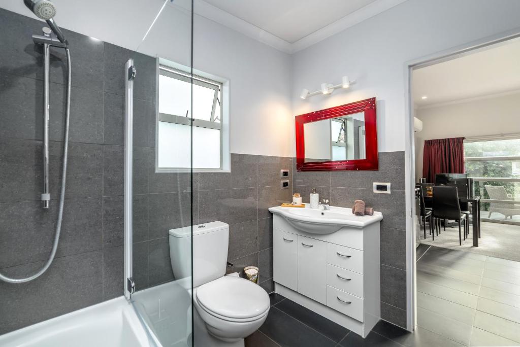 TWO FOUR COLOGNE - Resim 29