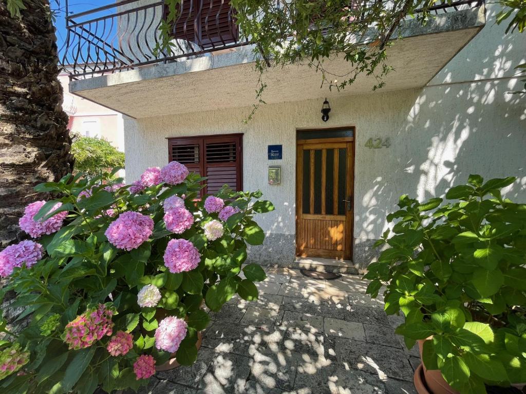 Zahrada ubytování Hvar Guesthouse - Double bedroom with private bathroom