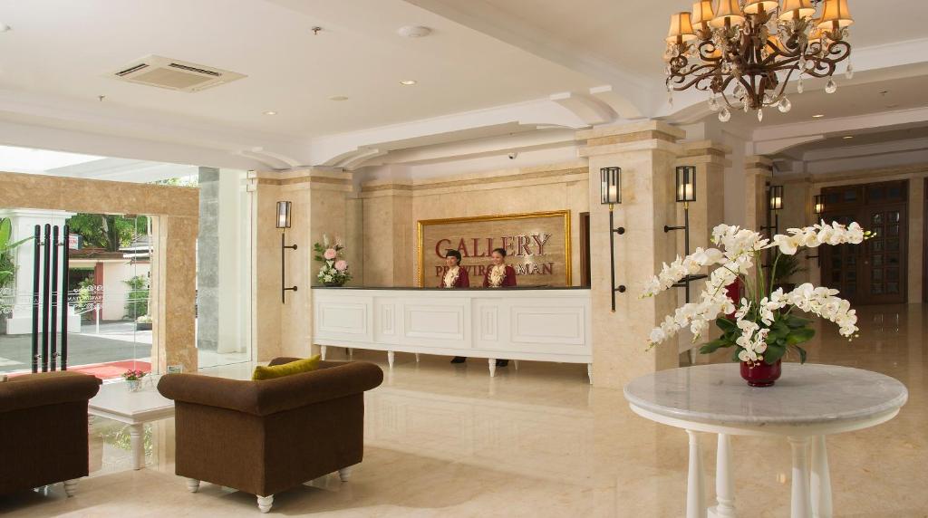 Vstupní hala nebo recepce v ubytování Gallery Prawirotaman Hotel