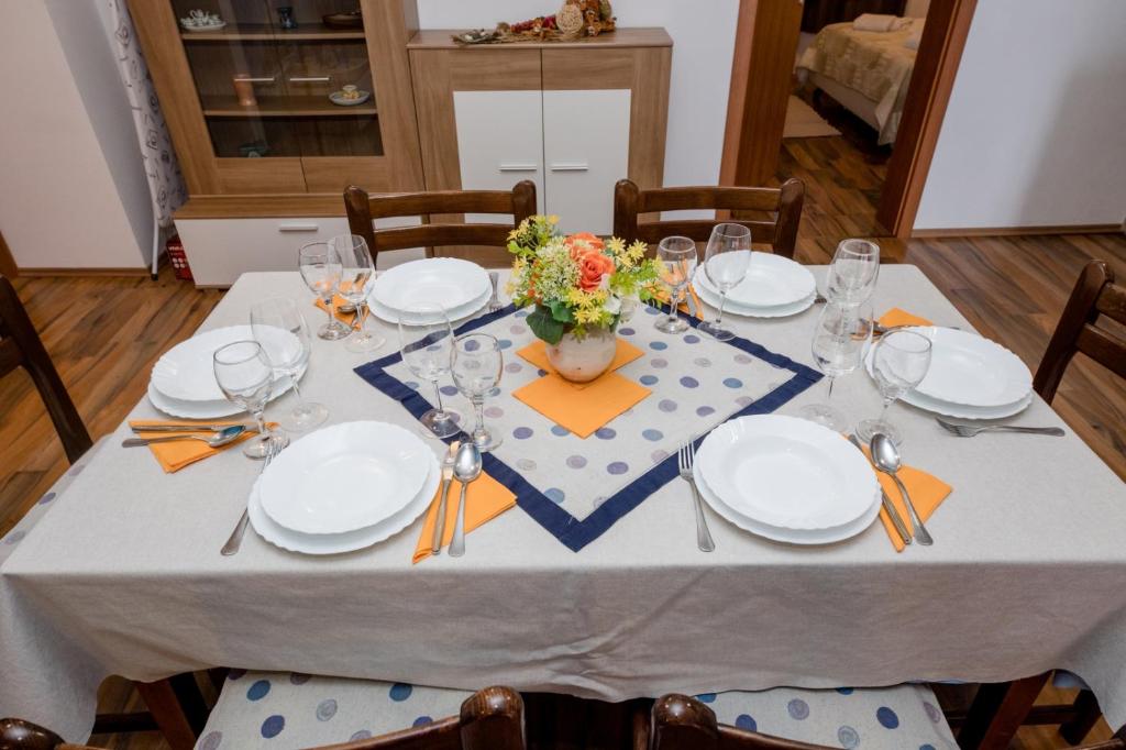 Nápoje v ubytovaní Apartment in Mundanije with Seaview, Terrace, Air condition, WIFI (3748-2)