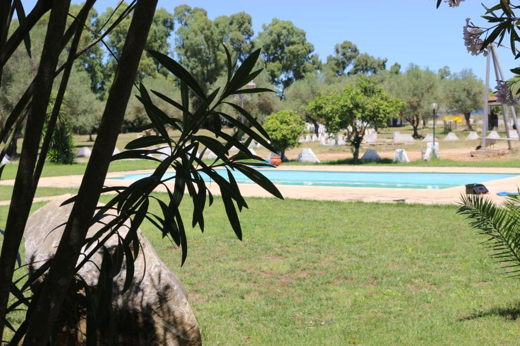 The swimming pool at or close to Villa Lughente