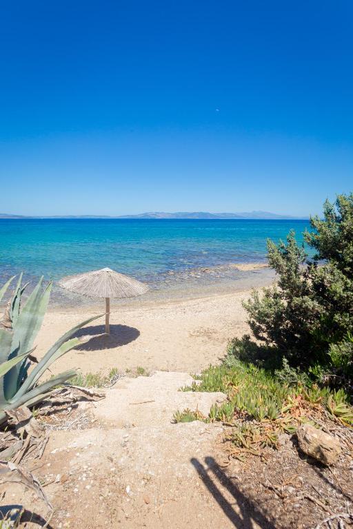 Zdjęcie z galerii obiektu ''Nirvana Seaside'' by the beach w mieście Nea Makri