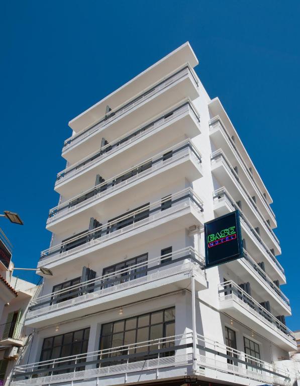 Hotel Base, San Antonio – Updated 2022 Prices