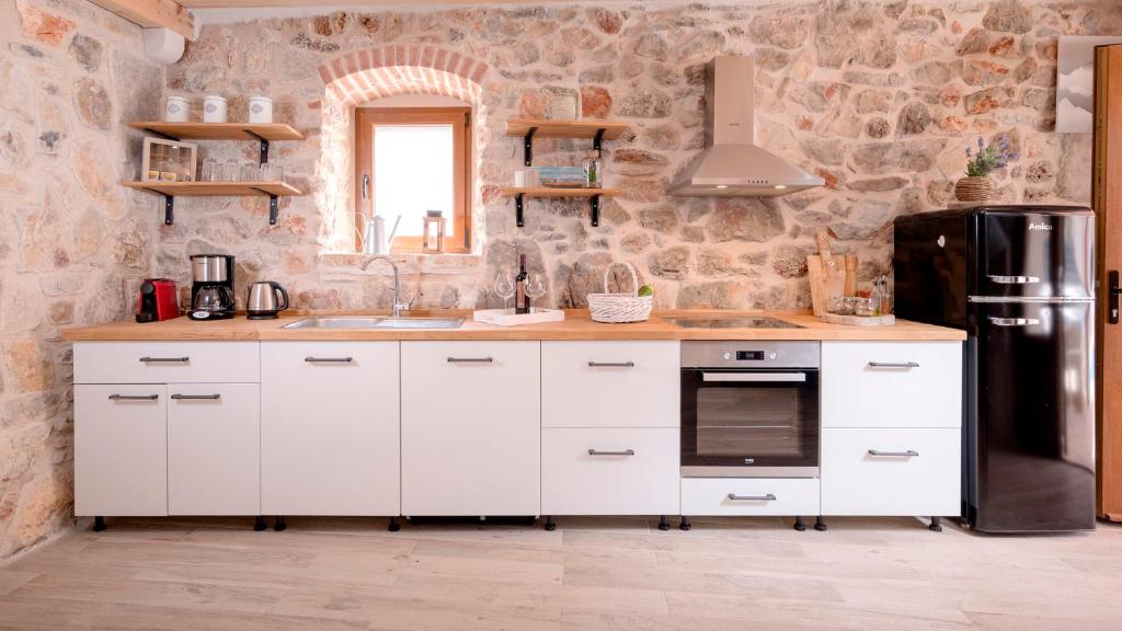 Kuchyňa alebo kuchynka v ubytovaní Rustic Villa Island Hvar