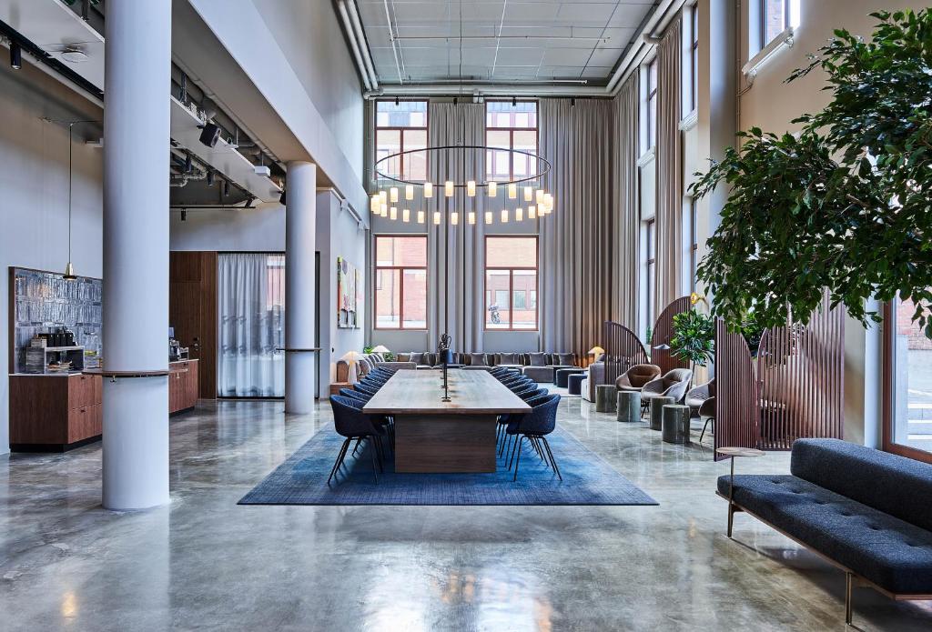 Posezení v ubytování Home Hotel Tapetfabriken