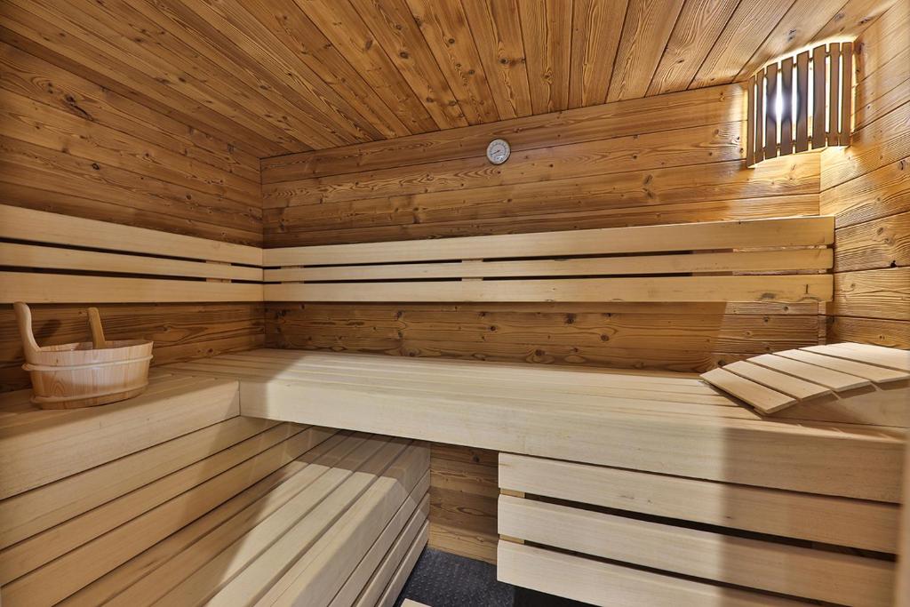 Chalet Hohneck 4 étoiles, vieux bois et pierre, SPA, sauna, borne de  recharge, Stosswihr – Tarifs 2023