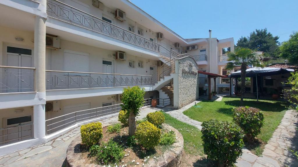 Budova, kde se aparthotel nachází