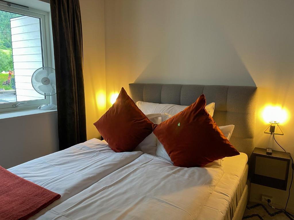 Stryn House - Hotel & Apartments - Deluxe Queen Room Con Dos Camas Queen