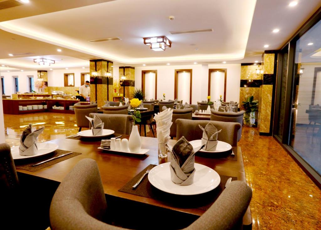 Khu vực ghế ngồi tại Silk River Hotel Ha Giang