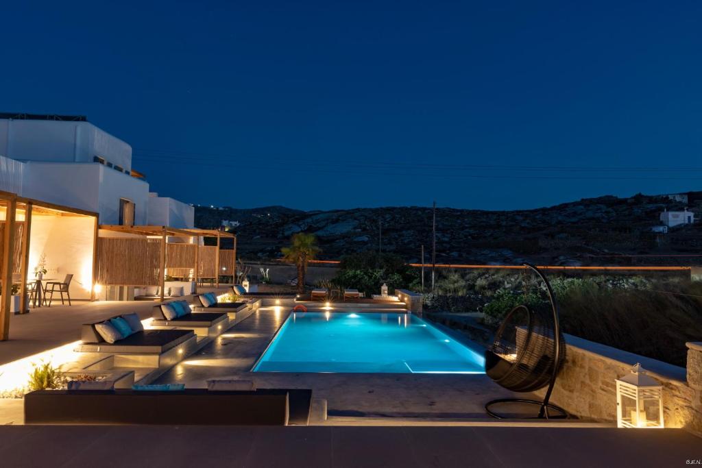Bazén v ubytování CASA DI PIETRA MYKONOS nebo v jeho okolí