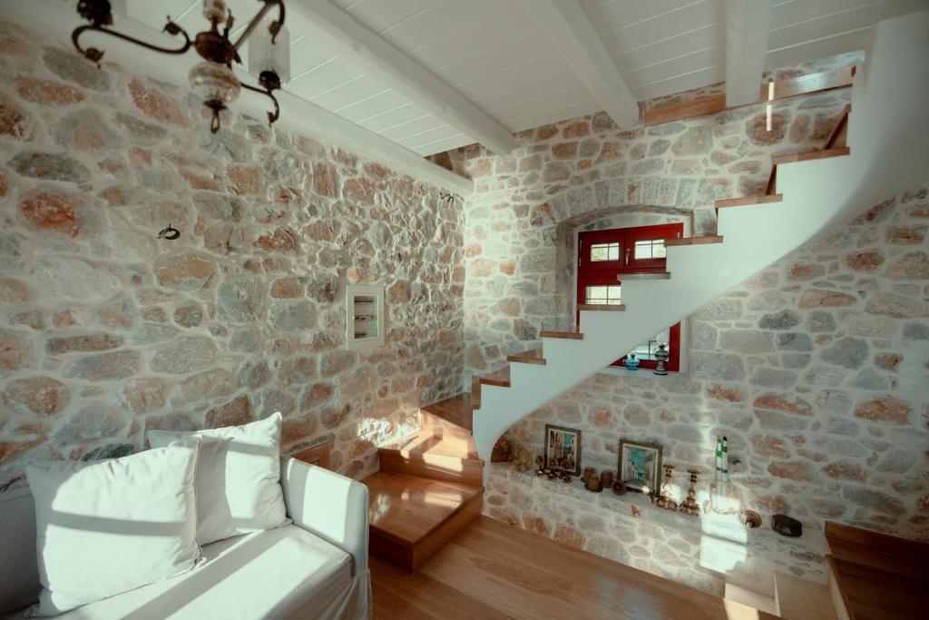 Koupelna v ubytování Limeni Villa