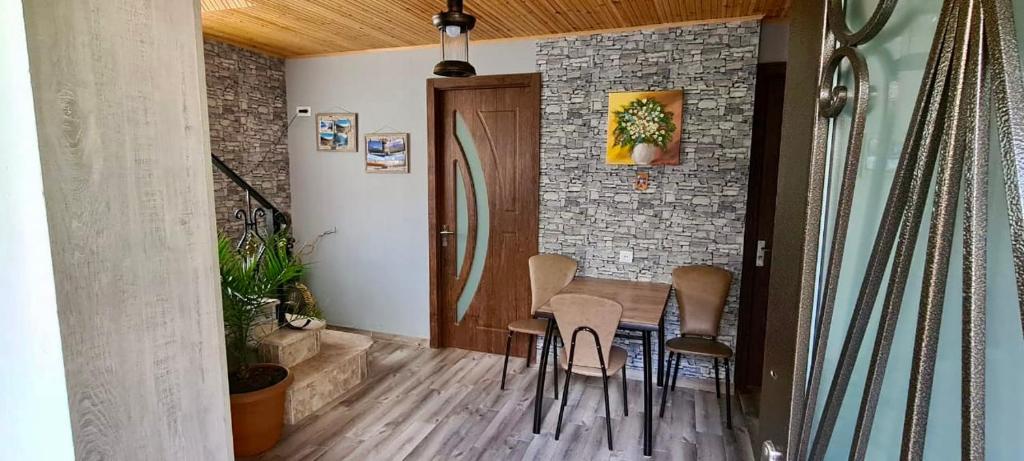 Gallery image of Kazbegi Inn in Stepantsminda
