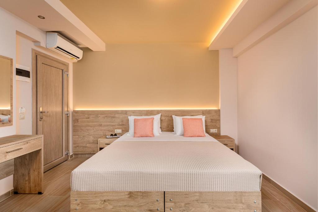 Posteľ alebo postele v izbe v ubytovaní Makris Luxury Rooms