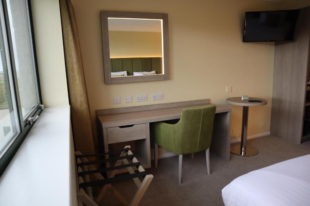 Hellidon Lakes Hotel - Standard Double Room