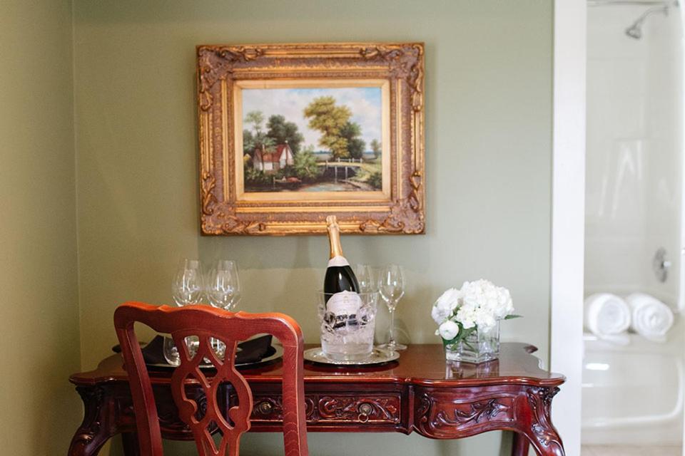Riverbend Inn & Vineyard - Superior Room, 1 King Bed