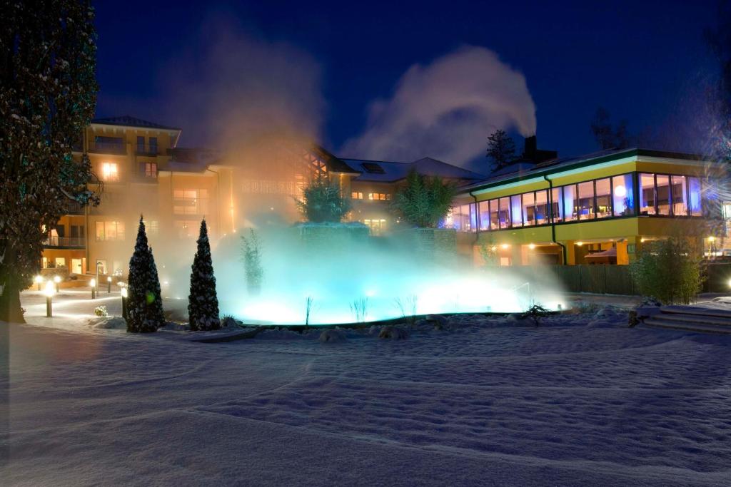 Bazén v ubytování EurothermenResort Bad Schallerbach - Hotel Paradiso Superior nebo v jeho okolí
