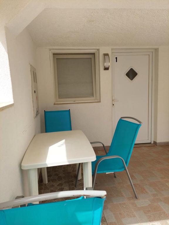 Zdjęcie z galerii obiektu Sofija apartmani w mieście Vir